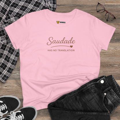 Camiseta Babylook Feminina “Saudade Has No Translation” – Identidade Brasileira | BornBrasil